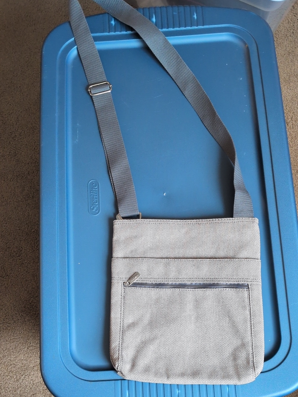 ThirtyOne Crossbody Shoulder Bag in Light Gray - Minimal Nylon Travel Bag